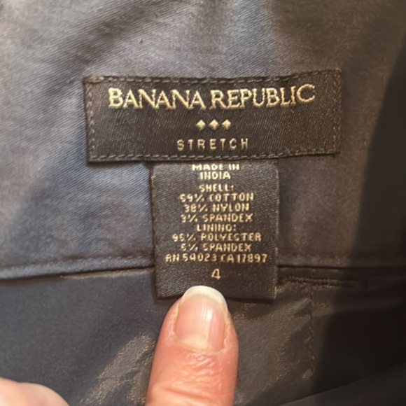 Banana Republic: Versatile Grey Stretch Pencil Skirt Size 4. 15% off 2+ bundle - Picture 3 of 3